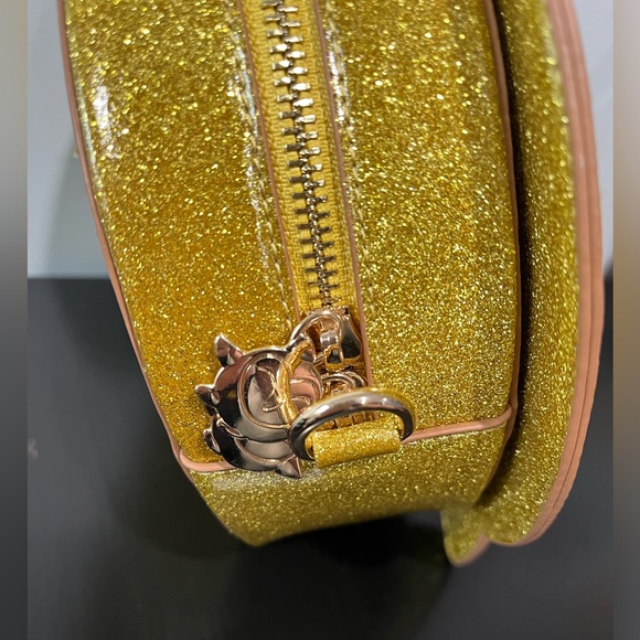 Cakeworthy x Disney Wish Star Crossbody Bag - Picture 5 of 8